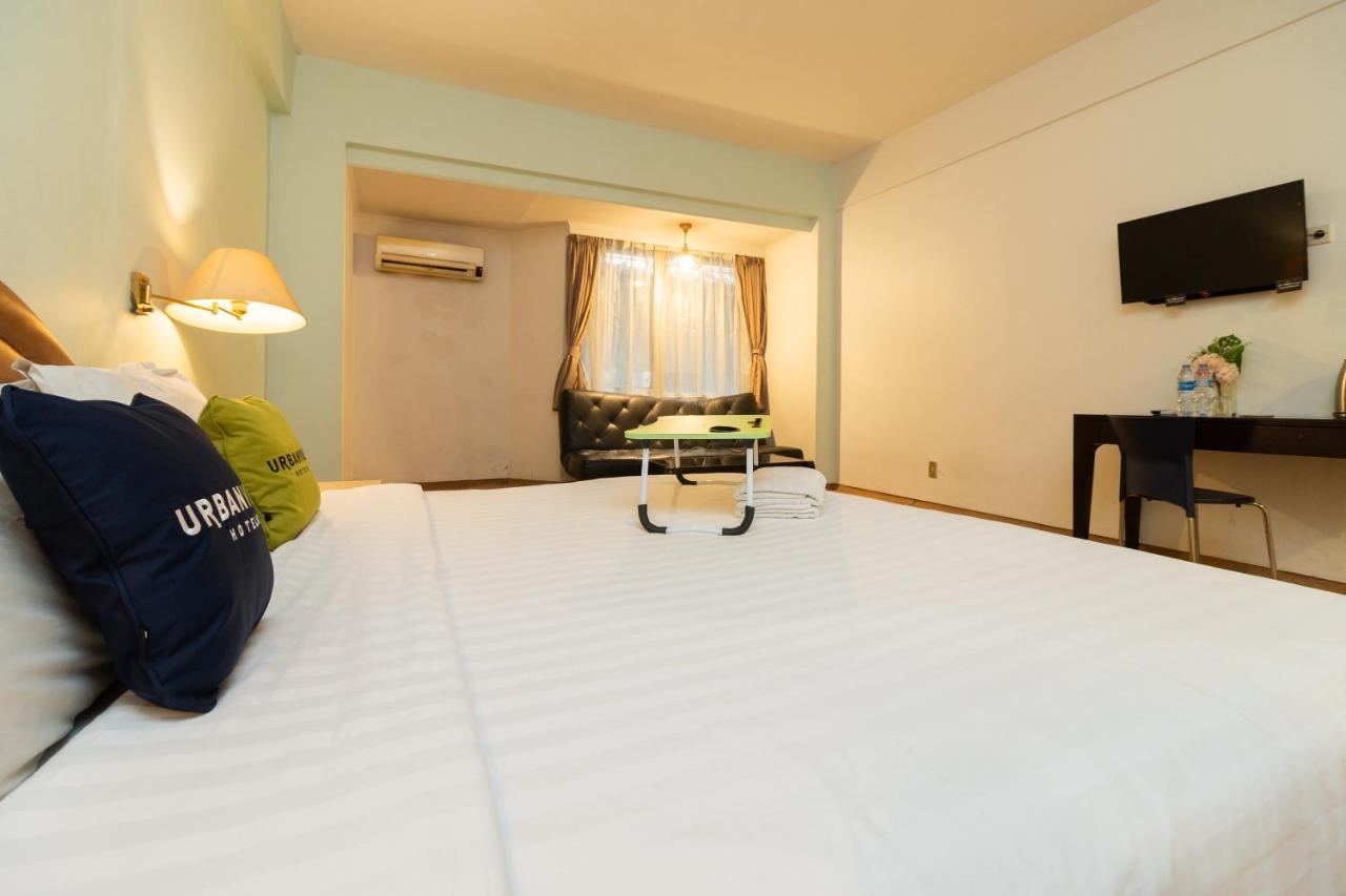 Hotel Reddoorz Near Kebayoran Baru Blok S 3*