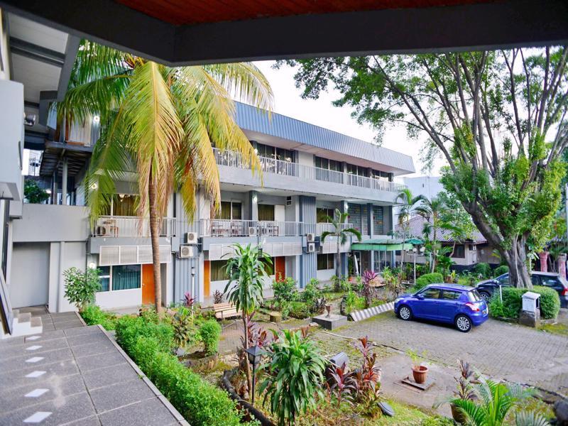 Hotel Reddoorz Near Kebayoran Baru Blok S